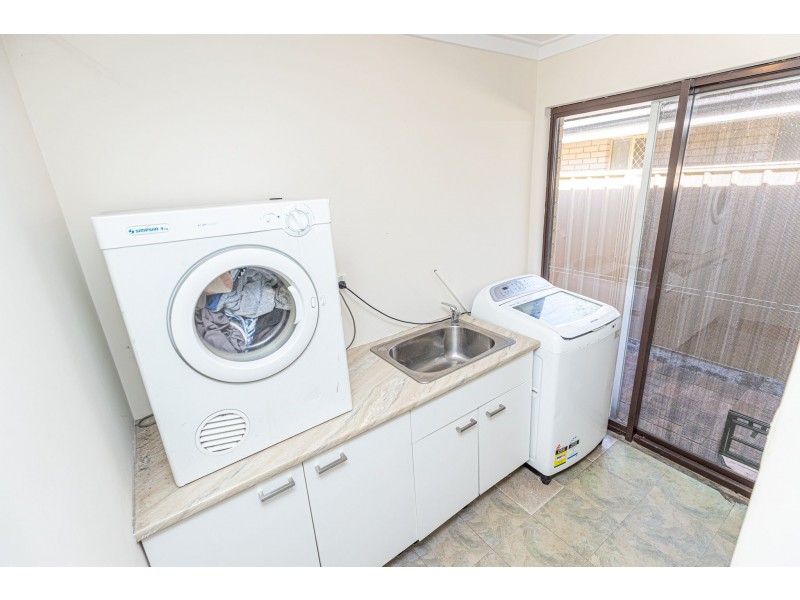 111 Blackadder Road, Swan View WA 6056