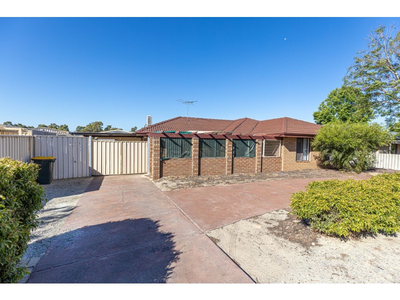 111 Blackadder Road, Swan View WA 6056