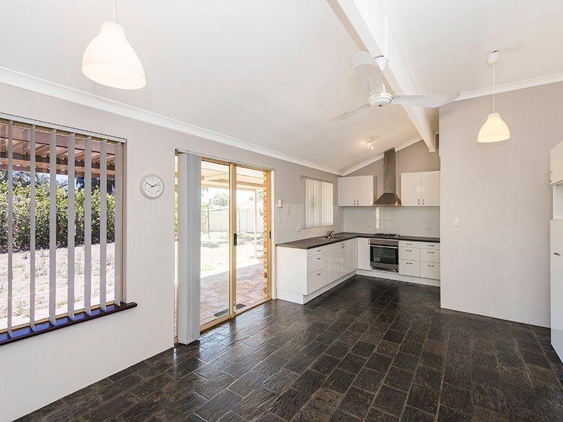 2 Grebe Court, High Wycombe WA 6057