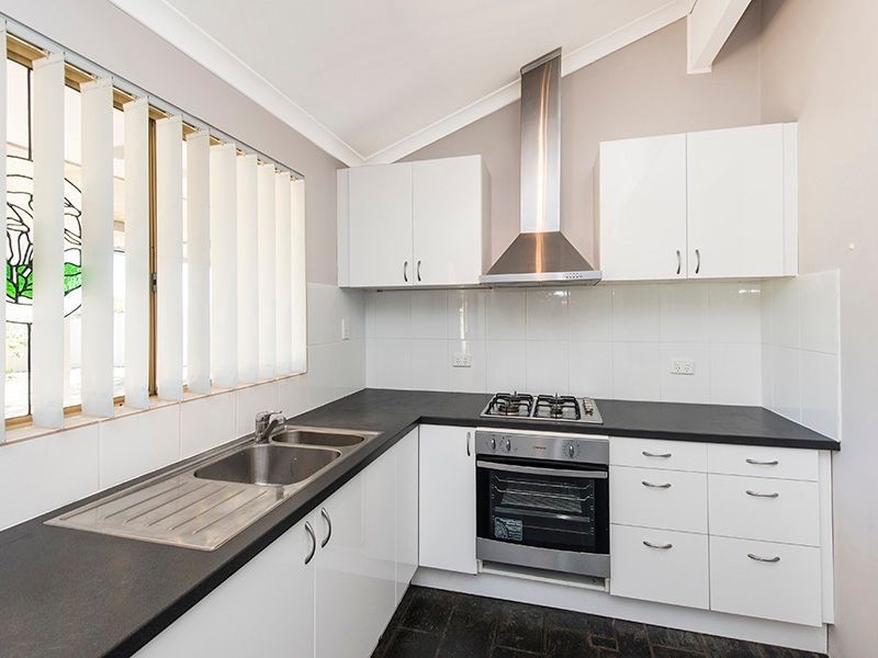 2 Grebe Court, High Wycombe WA 6057