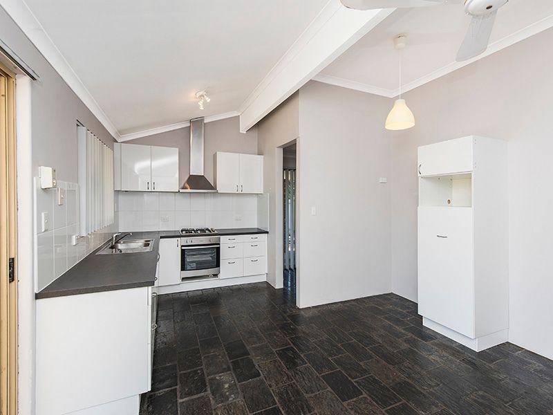 2 Grebe Court, High Wycombe WA 6057