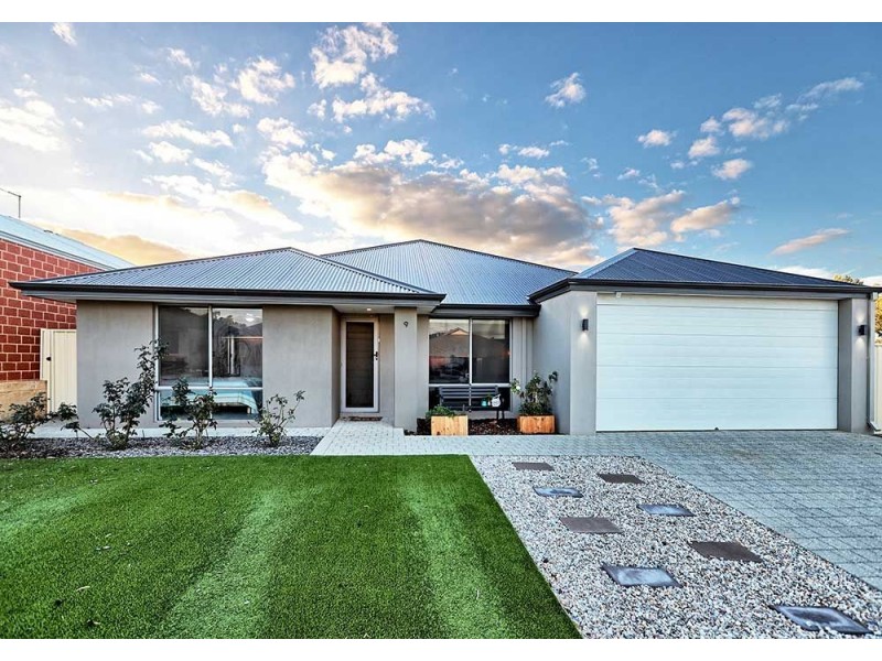 9 Lomandra Road, Helena Valley WA 6056