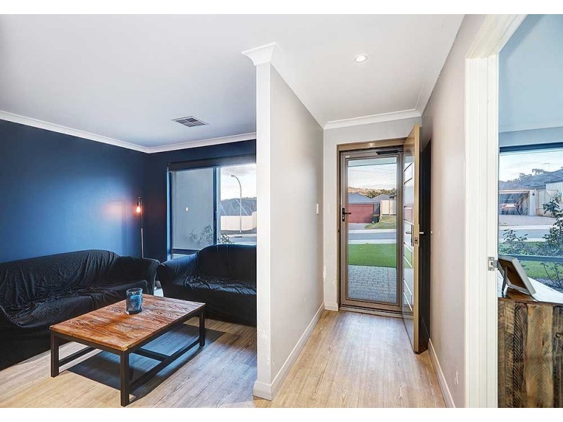 9 Lomandra Road, Helena Valley WA 6056