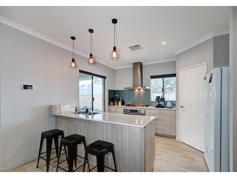 9 Lomandra Road, Helena Valley WA 6056