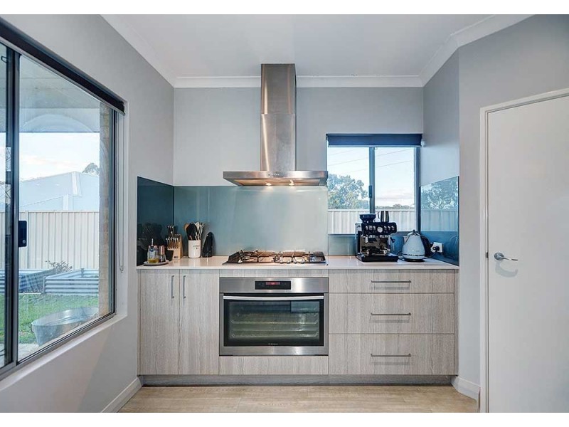 9 Lomandra Road, Helena Valley WA 6056