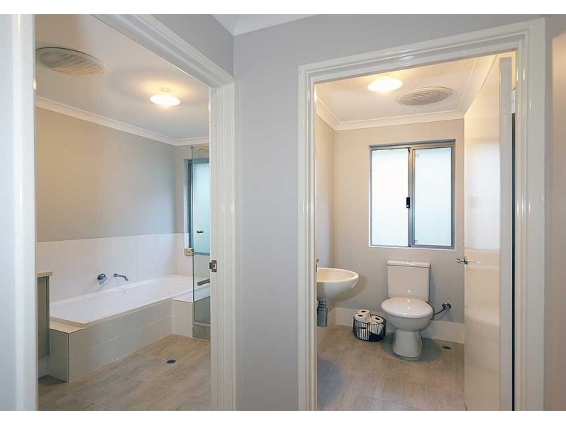 9 Lomandra Road, Helena Valley WA 6056