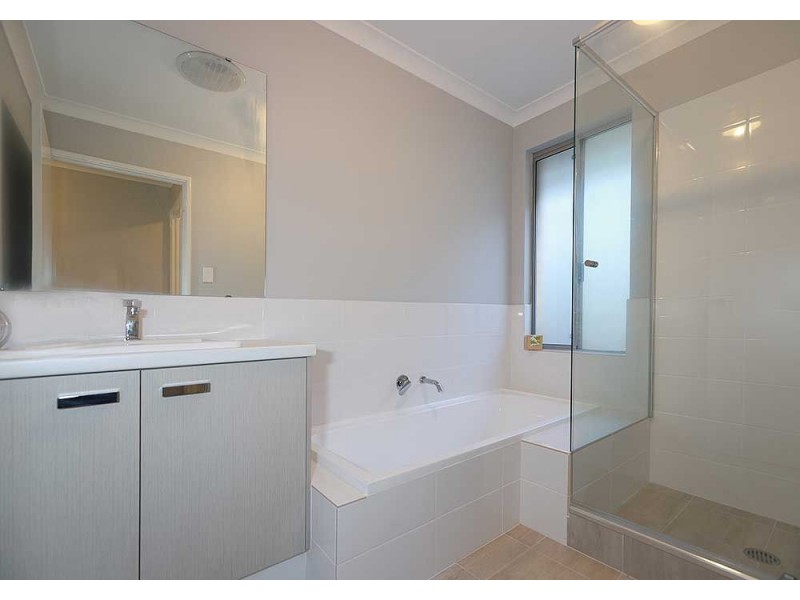 9 Lomandra Road, Helena Valley WA 6056