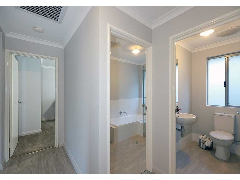 9 Lomandra Road, Helena Valley WA 6056