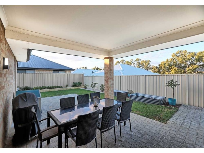 9 Lomandra Road, Helena Valley WA 6056