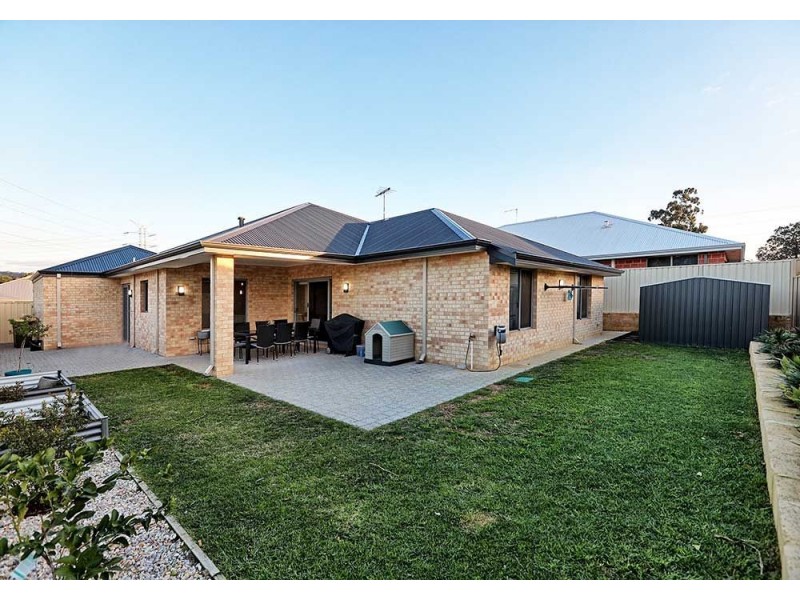 9 Lomandra Road, Helena Valley WA 6056