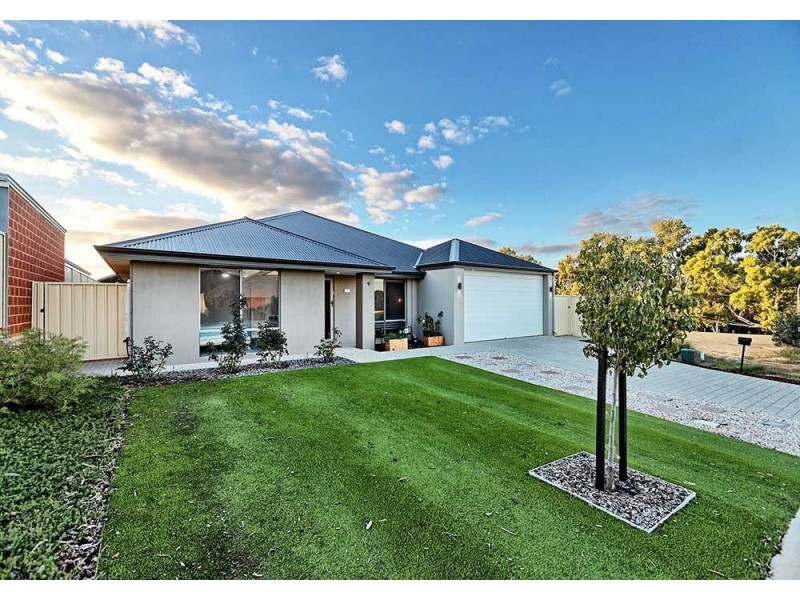 9 Lomandra Road, Helena Valley WA 6056