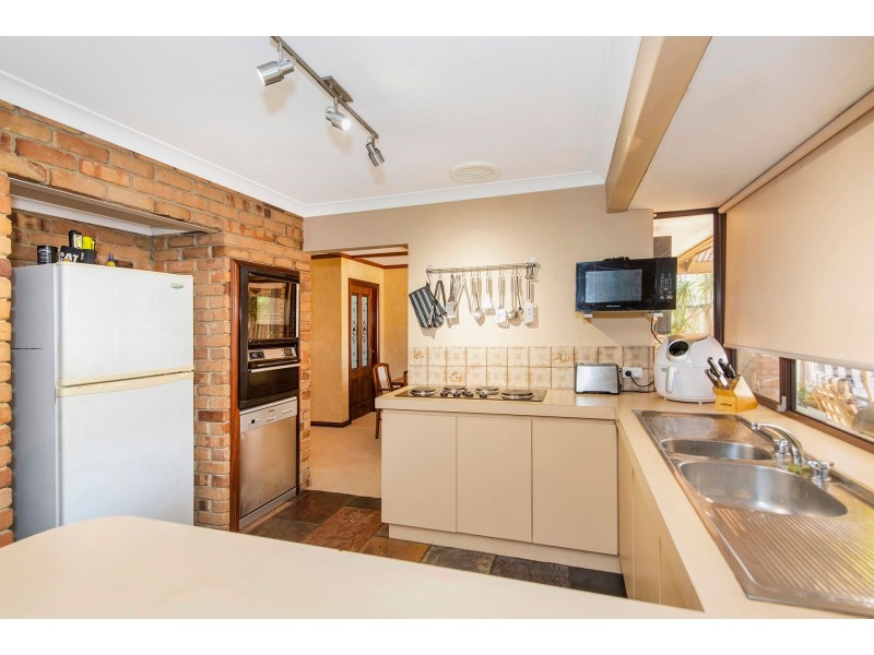 4 Birt Court, High Wycombe WA 6057