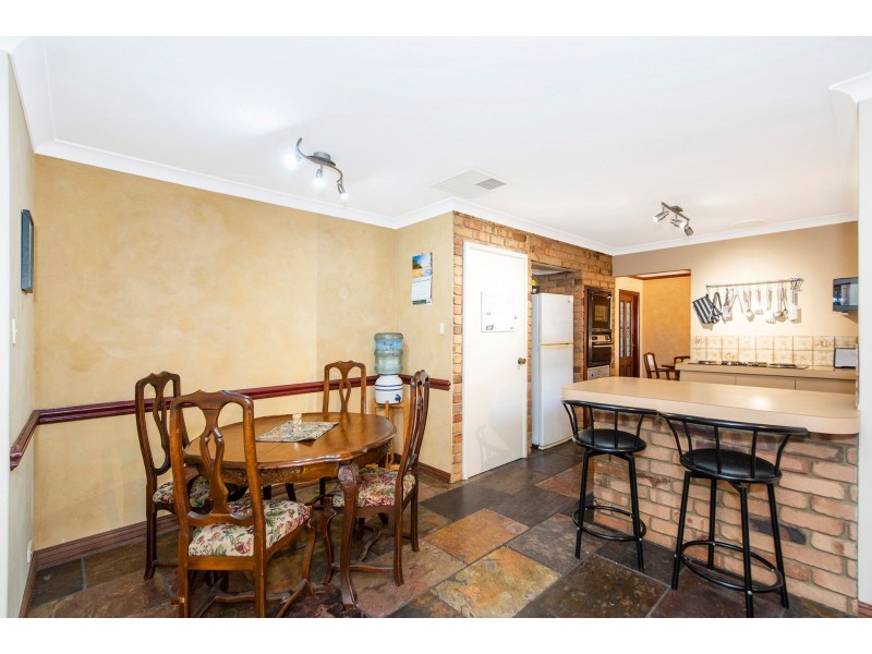 4 Birt Court, High Wycombe WA 6057