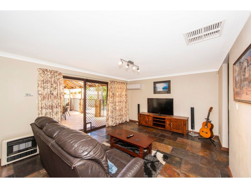 4 Birt Court, High Wycombe WA 6057