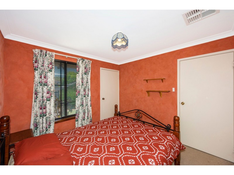 4 Birt Court, High Wycombe WA 6057