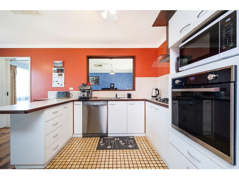 5 Citrus Grove, High Wycombe WA 6057