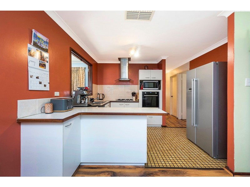 5 Citrus Grove, High Wycombe WA 6057