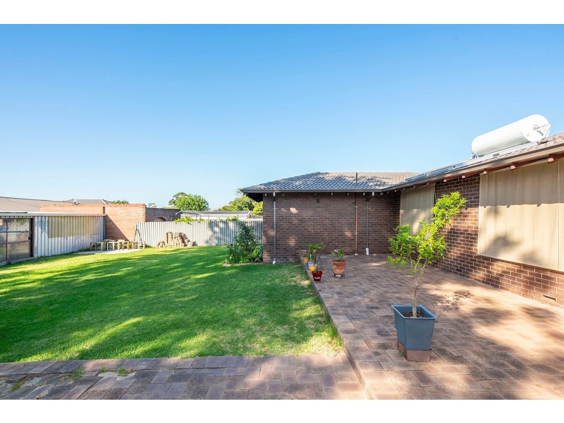 5 Citrus Grove, High Wycombe WA 6057