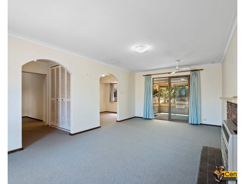 7 Robert Road, Kalamunda WA 6076