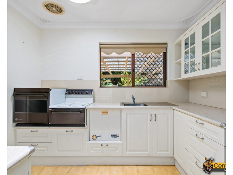 7 Robert Road, Kalamunda WA 6076