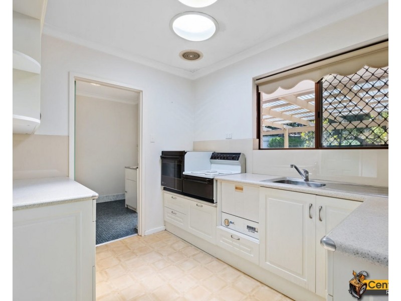 7 Robert Road, Kalamunda WA 6076