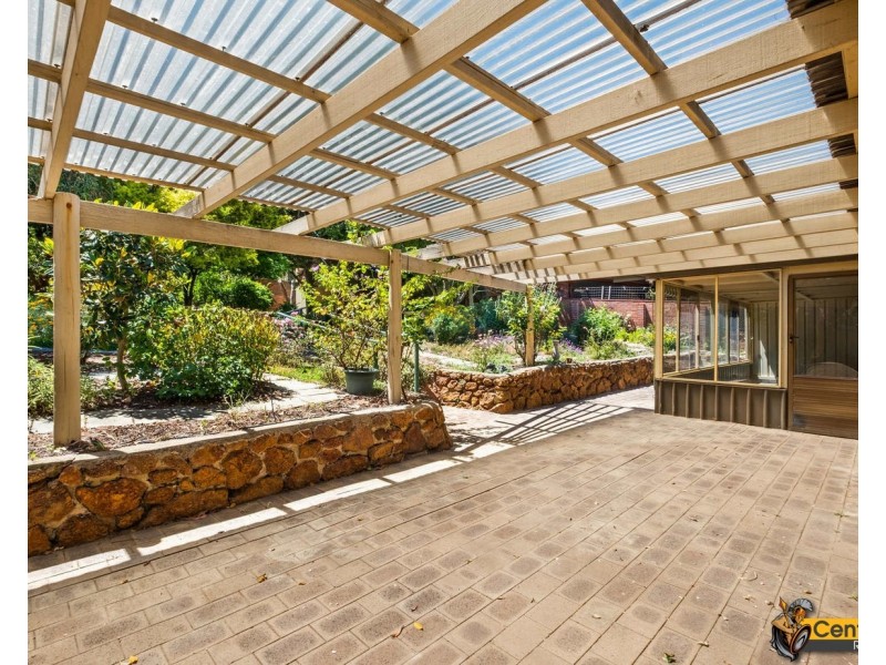 7 Robert Road, Kalamunda WA 6076