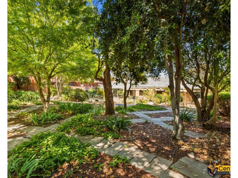 7 Robert Road, Kalamunda WA 6076