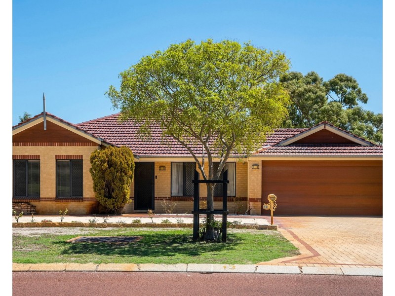 13 Foxton Blvd, High Wycombe WA 6057