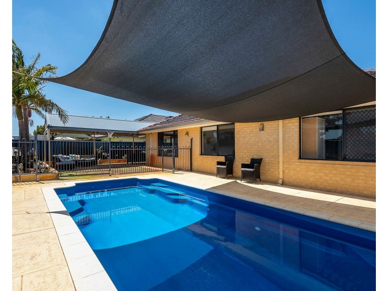 13 Foxton Blvd, High Wycombe WA 6057