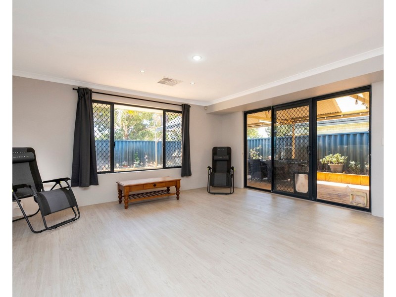 13 Foxton Blvd, High Wycombe WA 6057