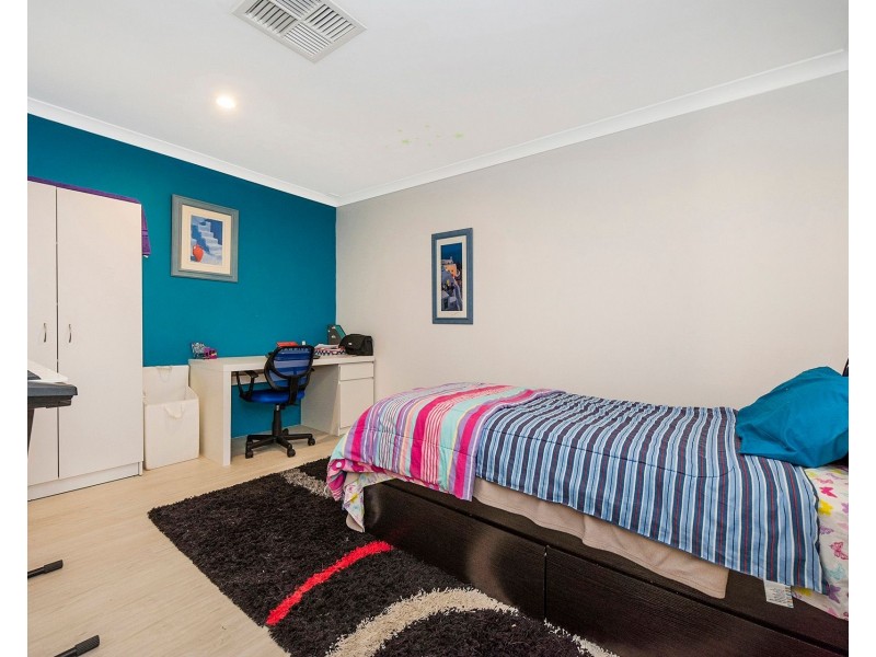 13 Foxton Blvd, High Wycombe WA 6057