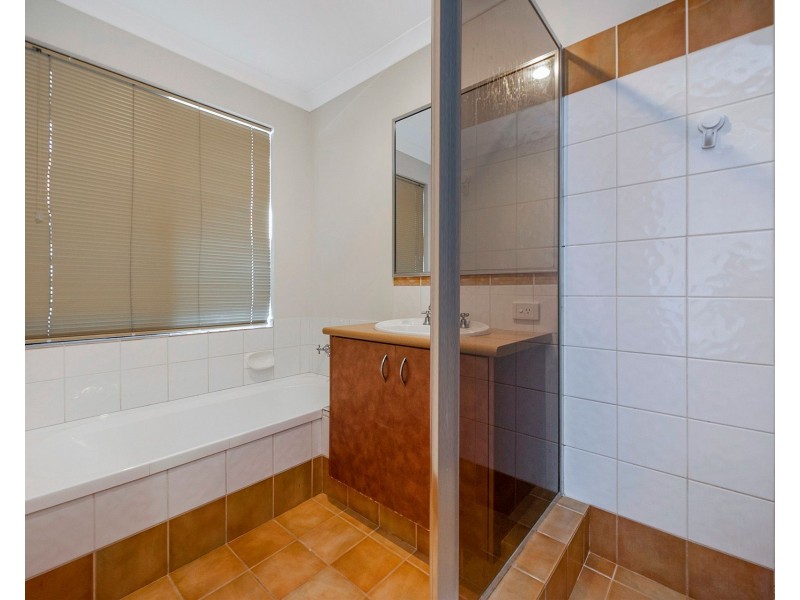 13 Foxton Blvd, High Wycombe WA 6057