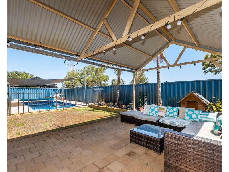 13 Foxton Blvd, High Wycombe WA 6057