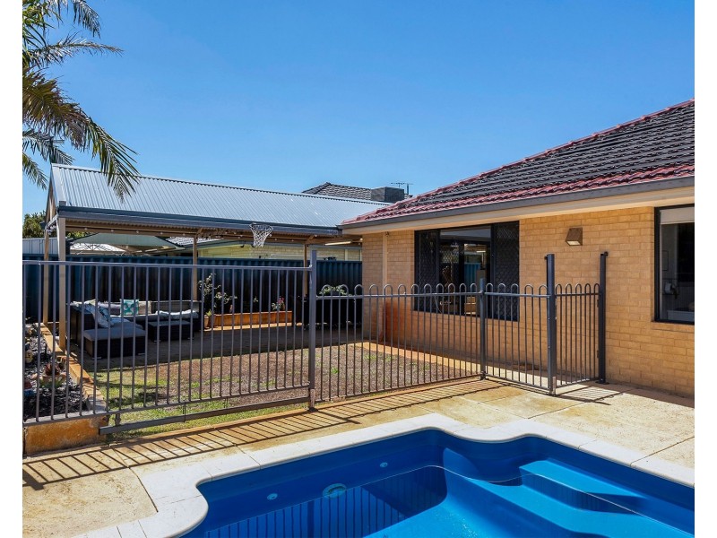 13 Foxton Blvd, High Wycombe WA 6057