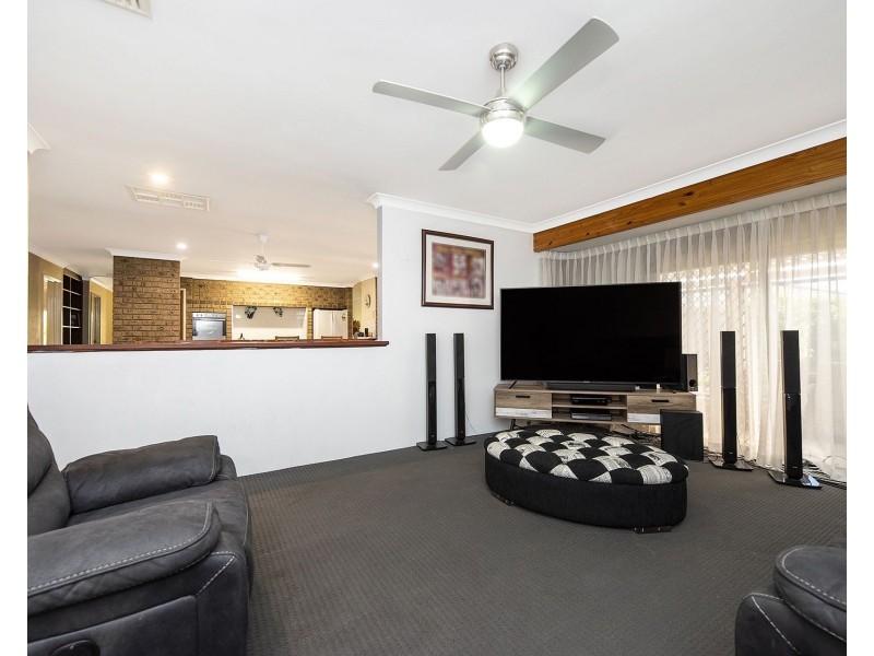 33 Perrin Way, High Wycombe WA 6057