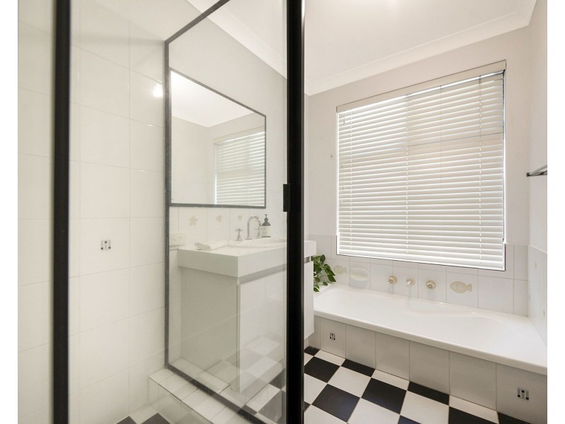 33 Perrin Way, High Wycombe WA 6057