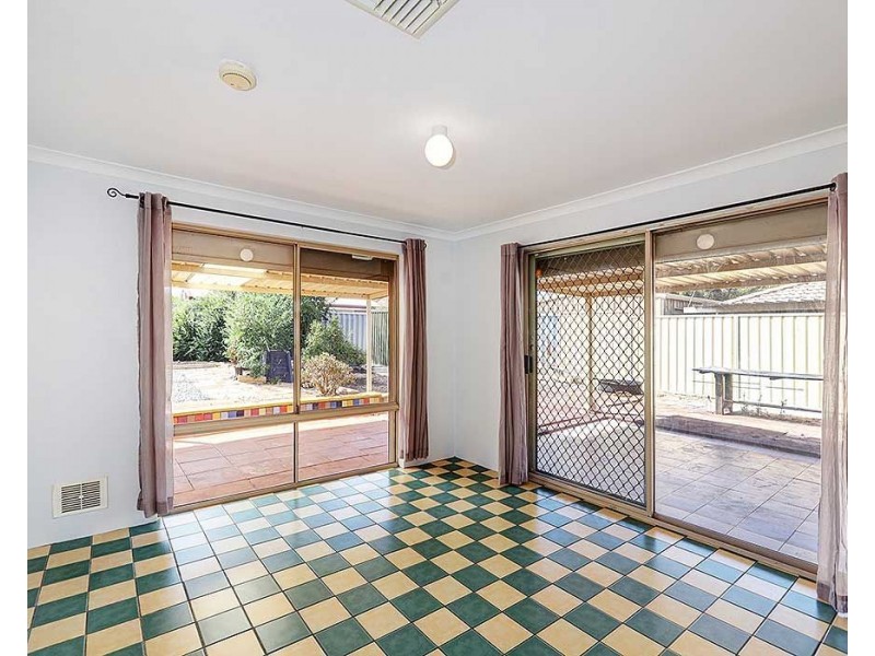 72 Lewis Jones Cross, Stratton WA 6056