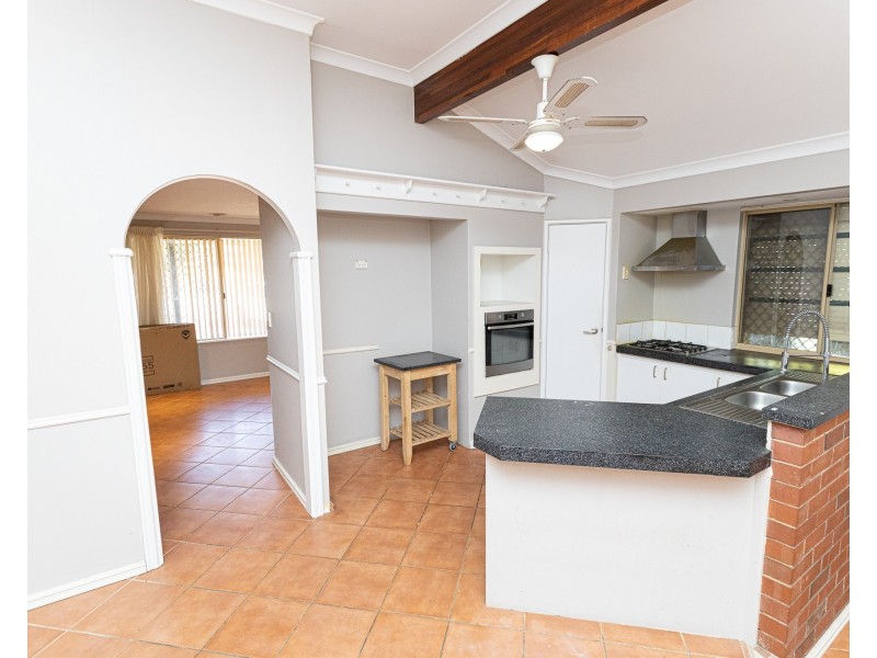 5 Parfitt Place, High Wycombe WA 6057