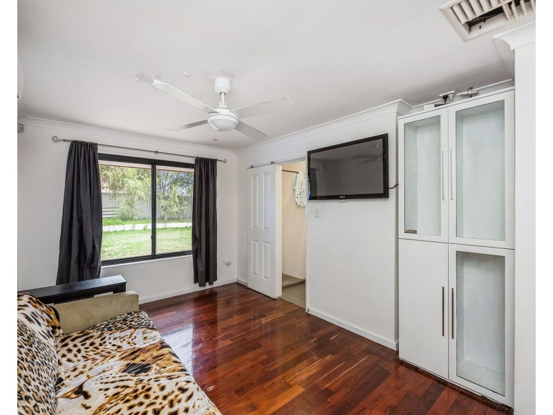 6 Wycombe Rd, High Wycombe WA 6057