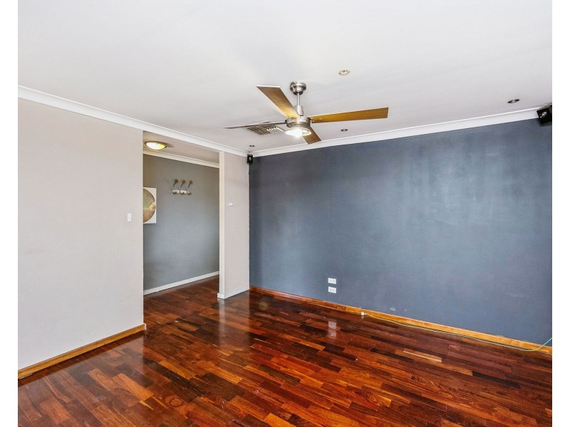 6 Wycombe Rd, High Wycombe WA 6057