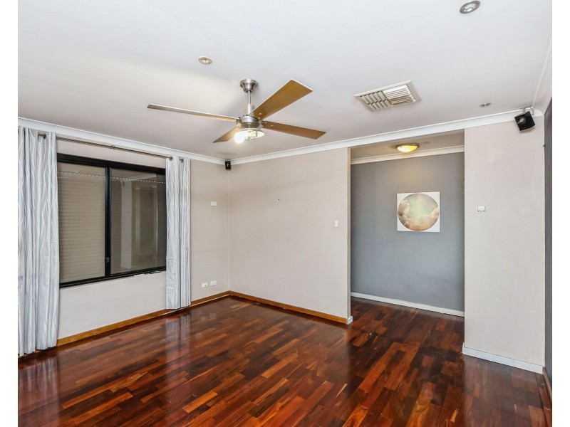 6 Wycombe Rd, High Wycombe WA 6057