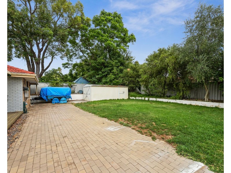 6 Wycombe Rd, High Wycombe WA 6057