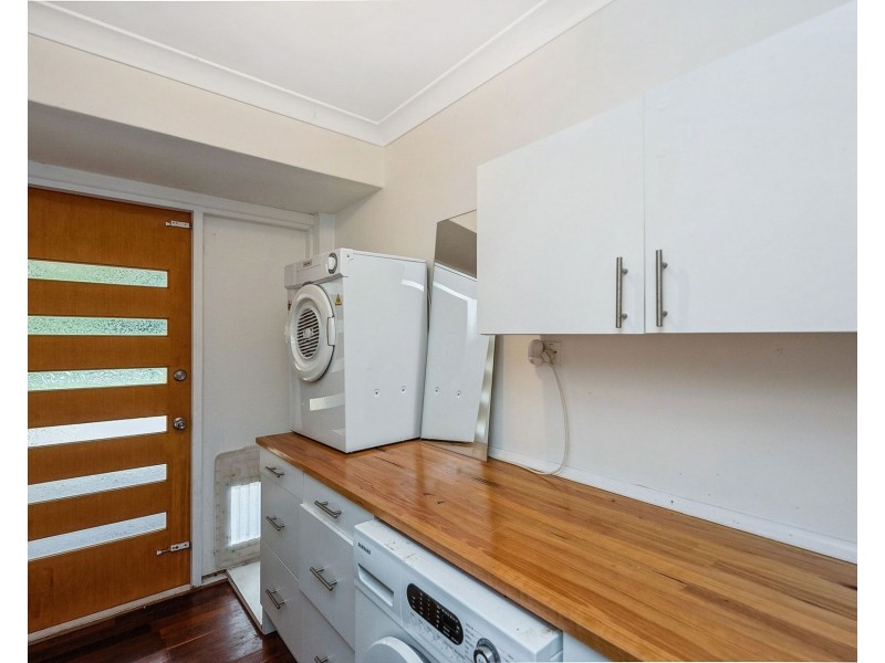 6 Wycombe Rd, High Wycombe WA 6057