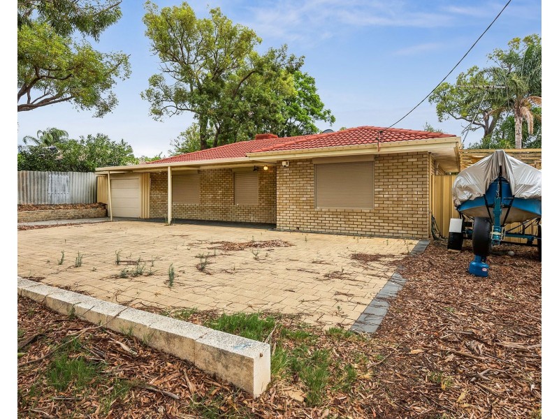 6 Wycombe Rd, High Wycombe WA 6057