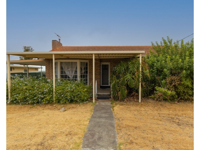 19 Newburn Road, High Wycombe WA 6057