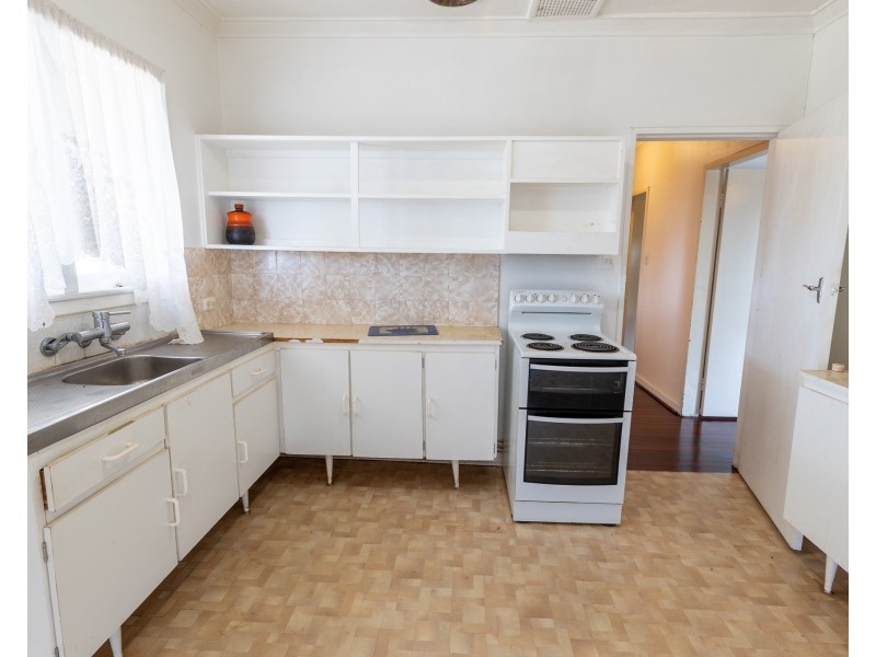 19 Newburn Road, High Wycombe WA 6057