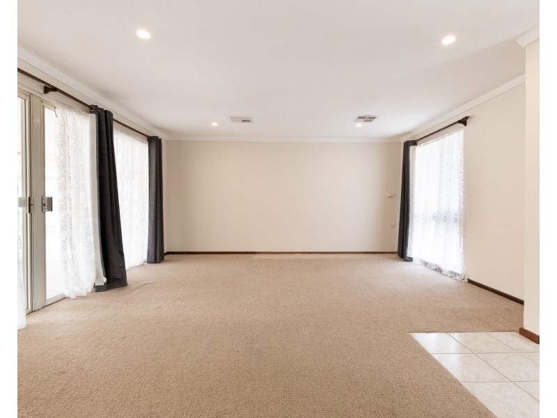 21 Bauhinia Road, Forrestfield WA 6058