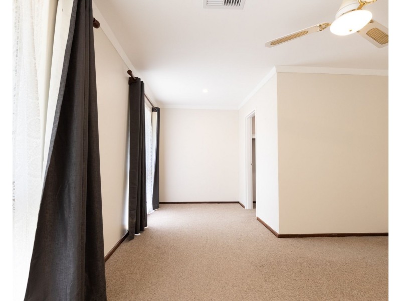 21 Bauhinia Road, Forrestfield WA 6058