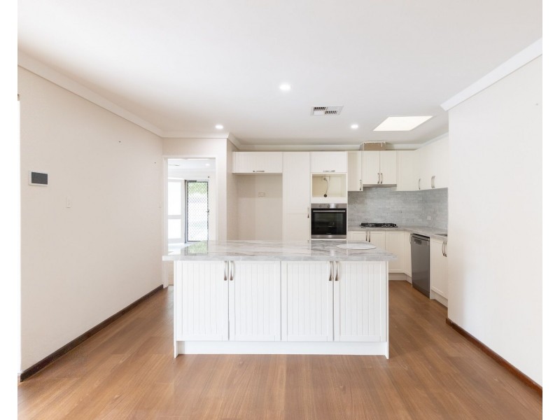 21 Bauhinia Road, Forrestfield WA 6058