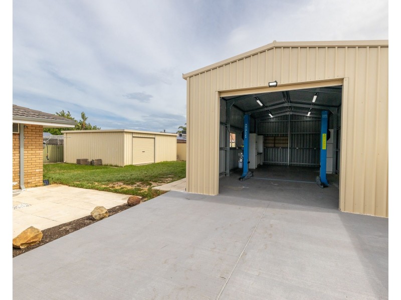 21 Bauhinia Road, Forrestfield WA 6058